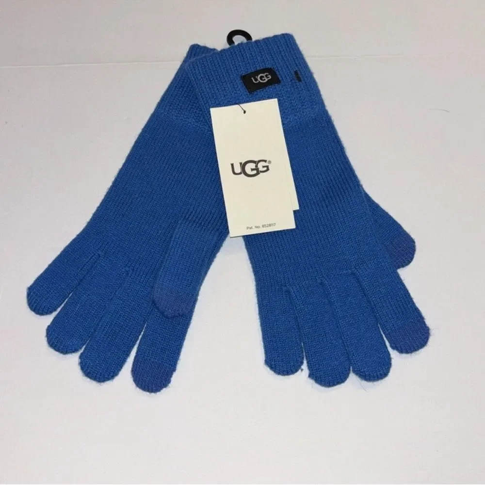 NWT UGG Knit Tech Gloves